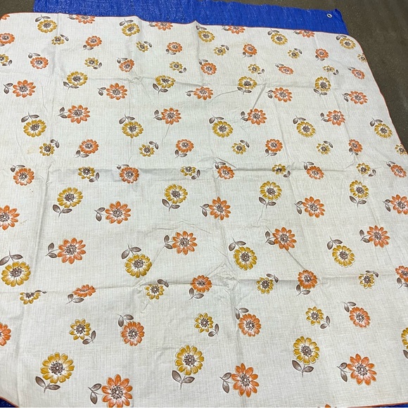 Rare Vintage 60s Retro Sunflower Print Flannel Back Square Tablecloth 52 X 52 - Picture 4 of 7